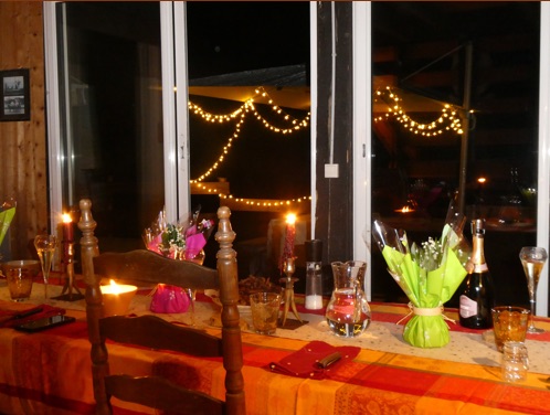 Salle de réception du Ranch décorée pour une soirée